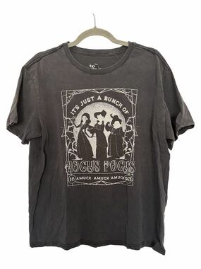 Hocus Pocus Graphic Tee in Washed Black Size XL